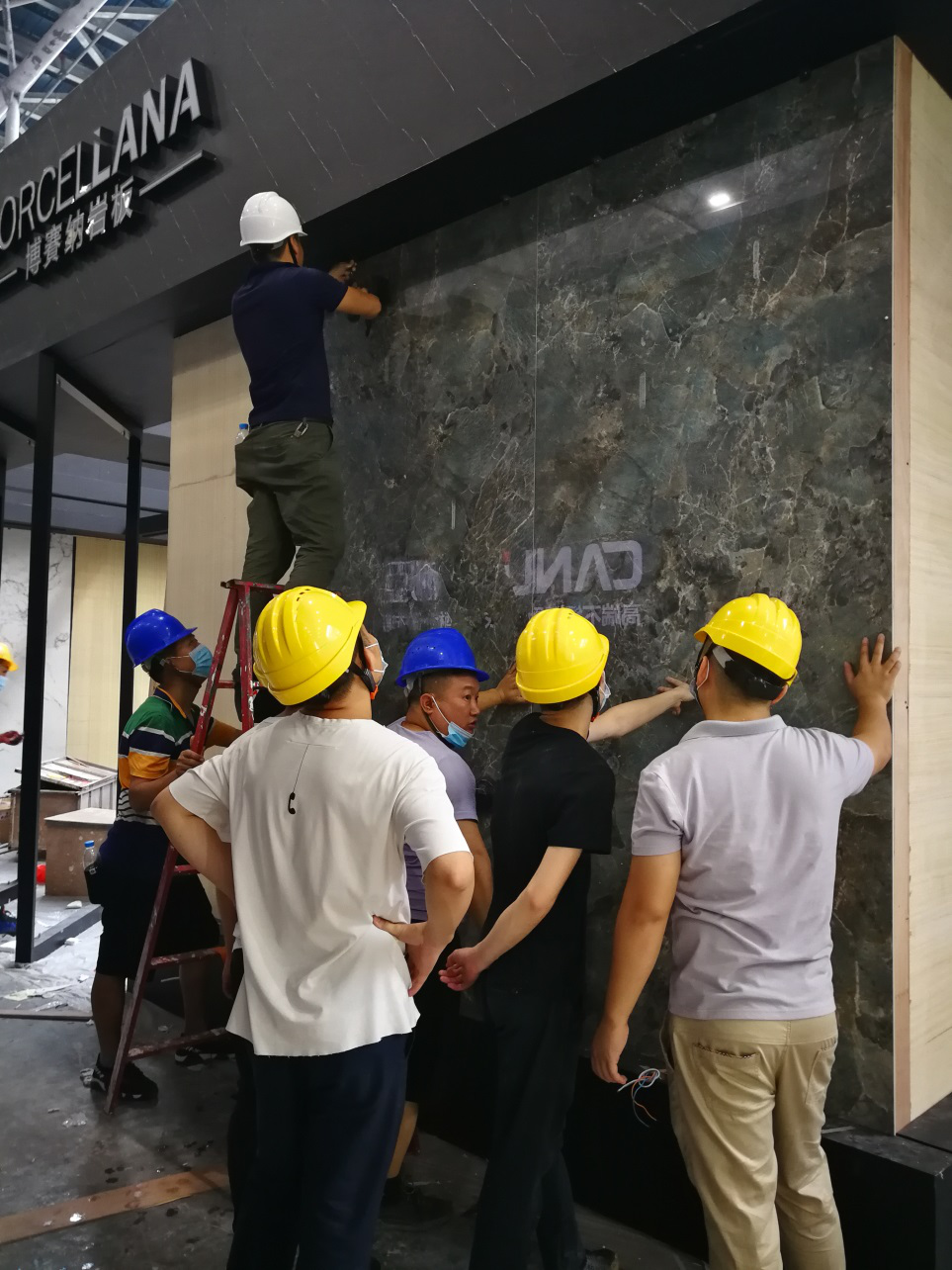 大黄蜂施工现场