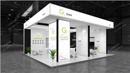 极简风格展台设计：以留白与黑白诠释品牌质感